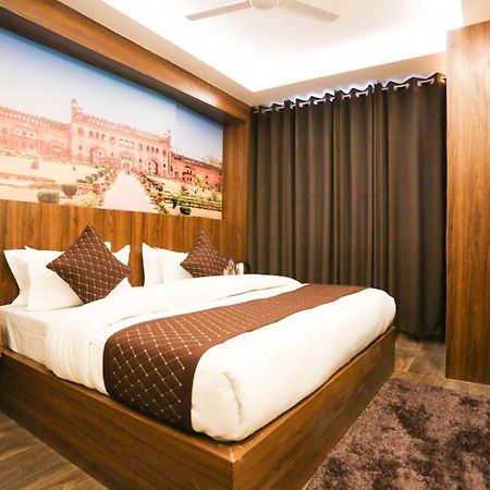 Airport Hotel Rosewood Ню Делхи Екстериор снимка