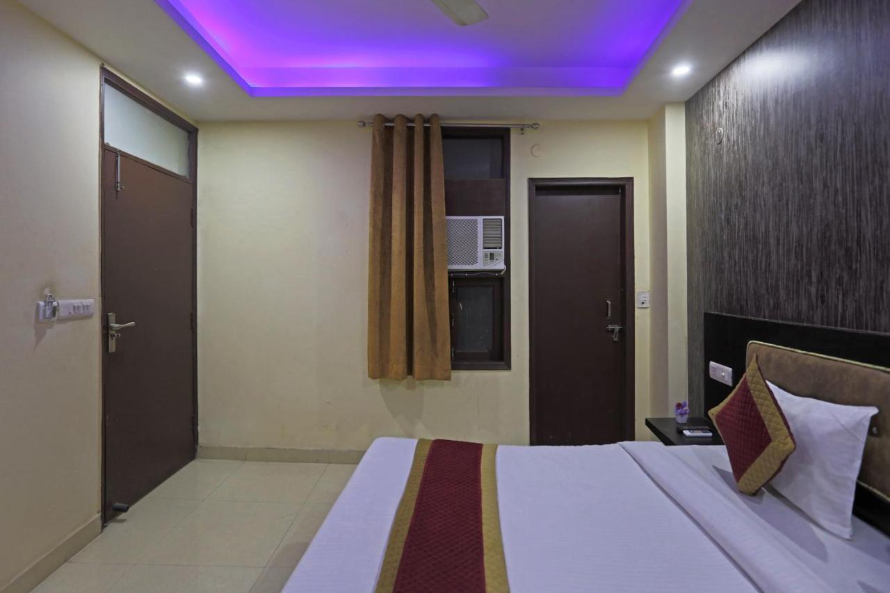 Airport Hotel Rosewood Ню Делхи Екстериор снимка