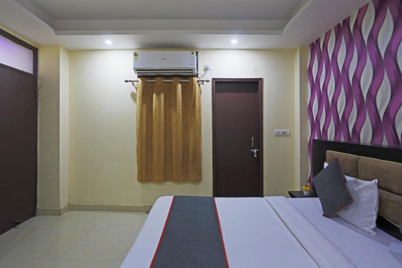 Airport Hotel Rosewood Ню Делхи Екстериор снимка