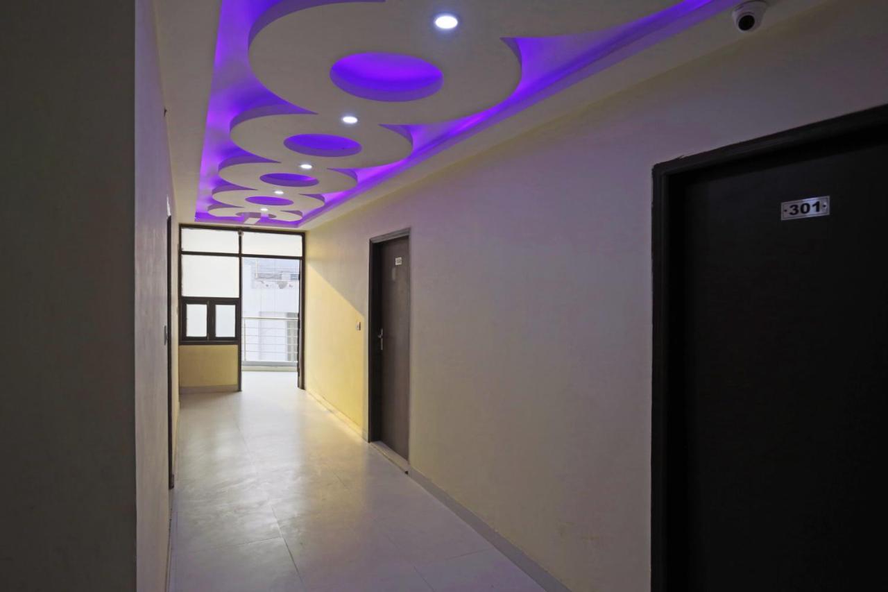 Airport Hotel Rosewood Ню Делхи Екстериор снимка