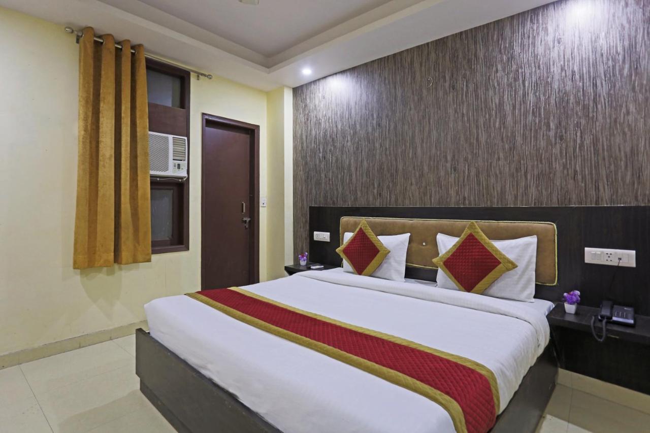 Airport Hotel Rosewood Ню Делхи Екстериор снимка