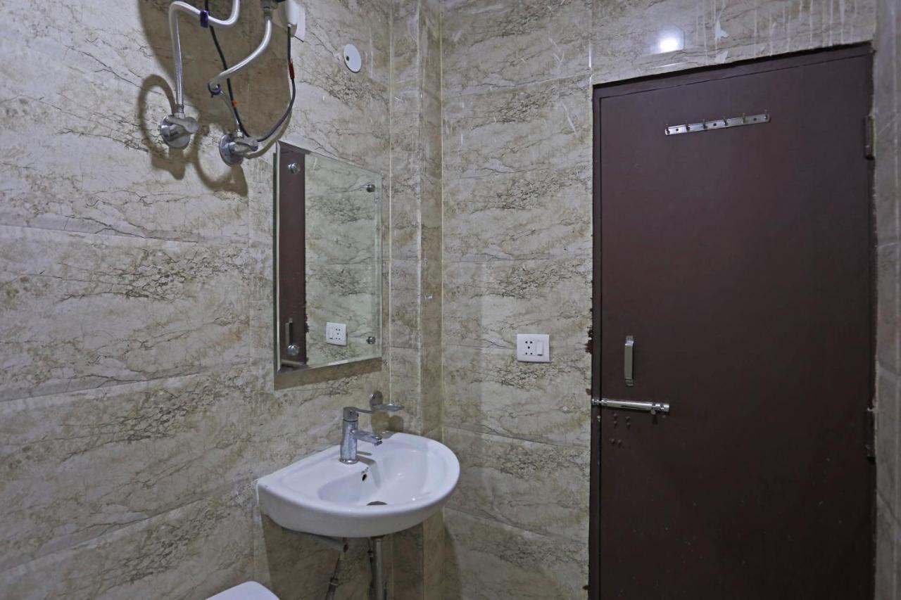 Airport Hotel Rosewood Ню Делхи Екстериор снимка