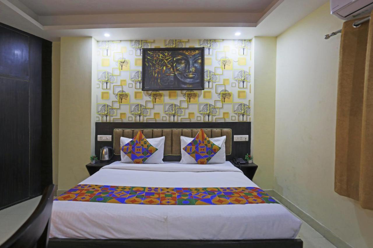 Airport Hotel Rosewood Ню Делхи Екстериор снимка