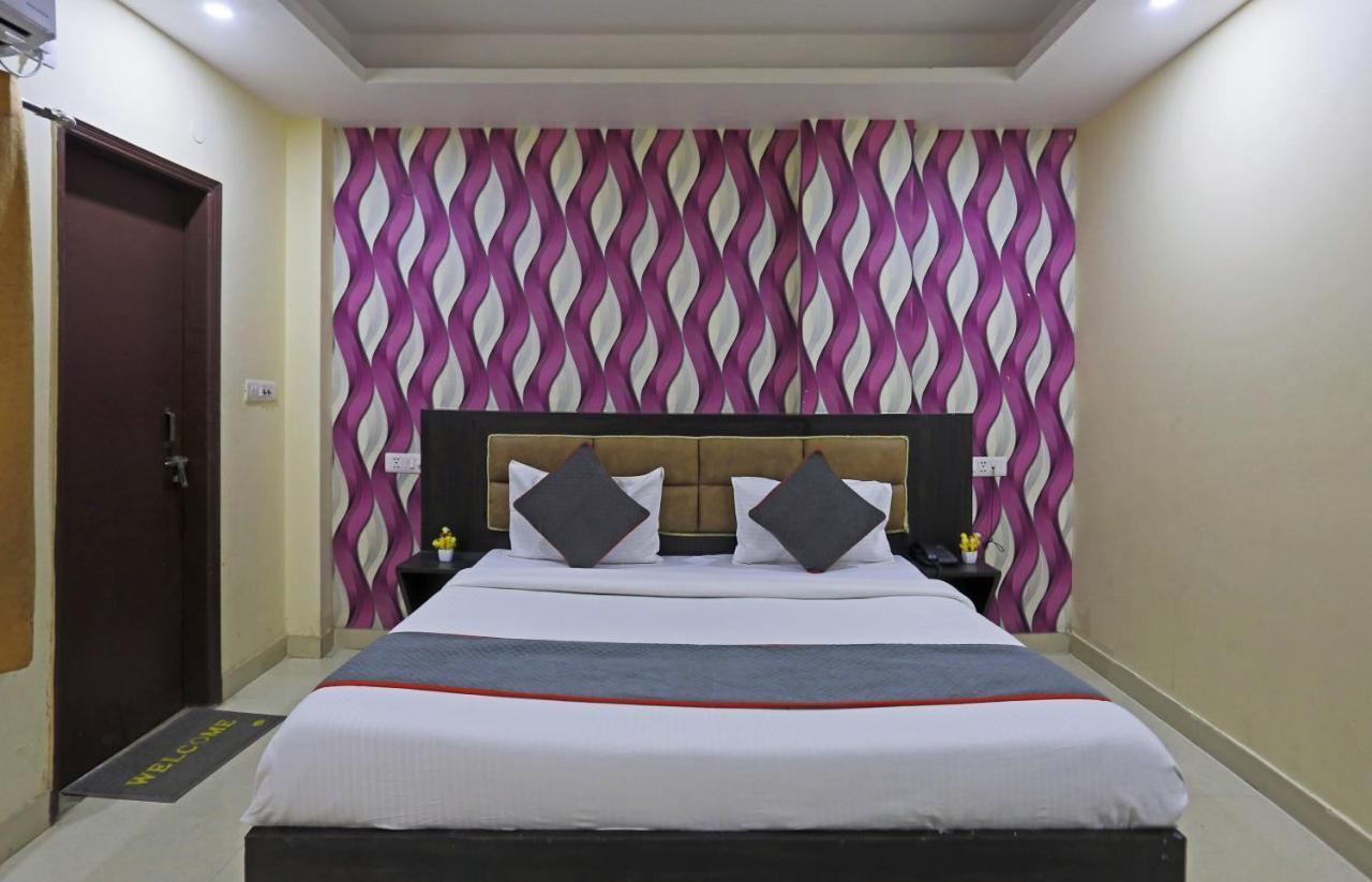 Airport Hotel Rosewood Ню Делхи Екстериор снимка