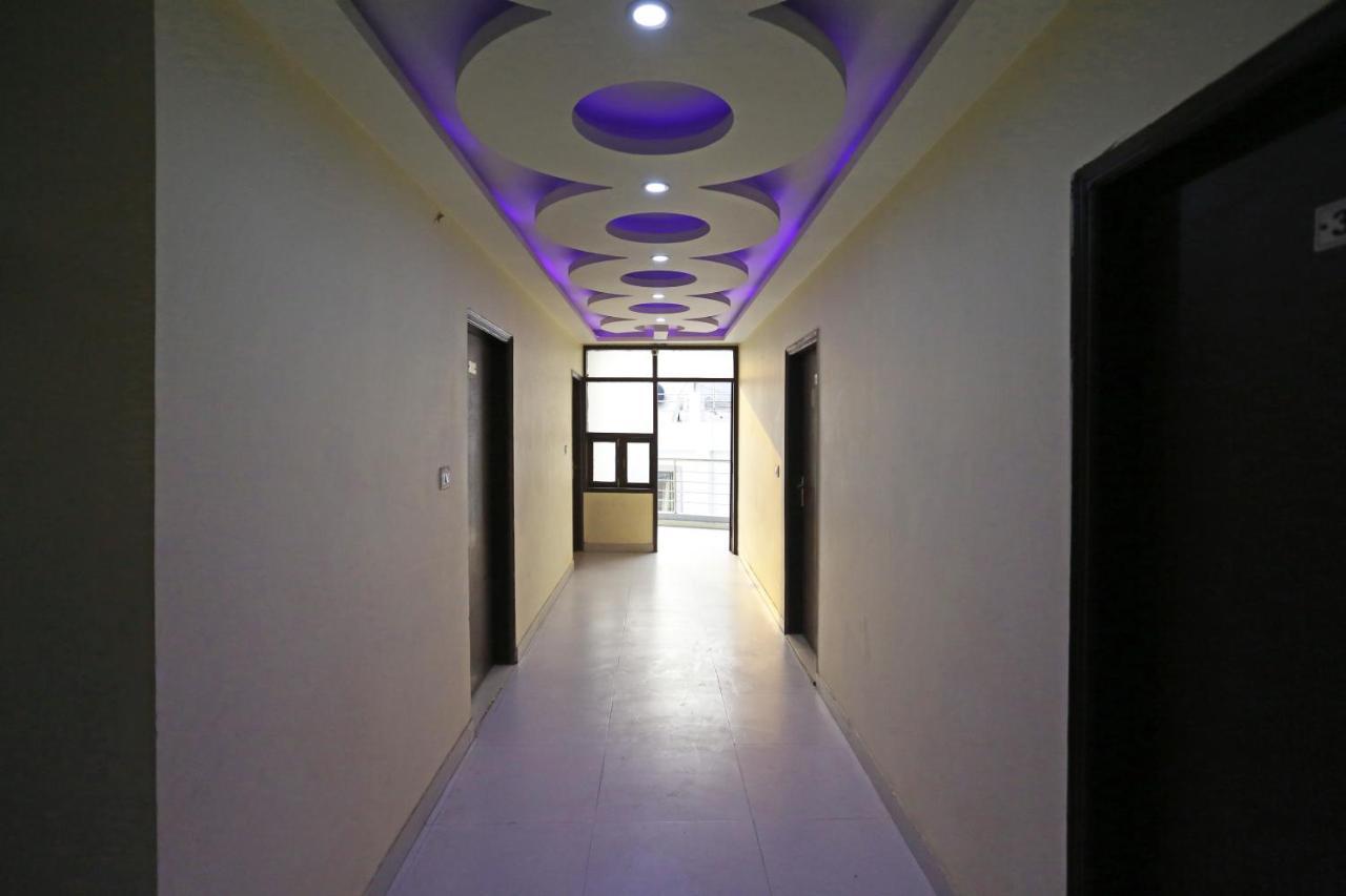Airport Hotel Rosewood Ню Делхи Екстериор снимка